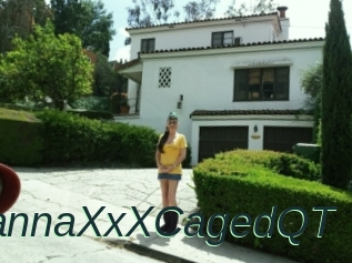 BriannaXxXCagedQT