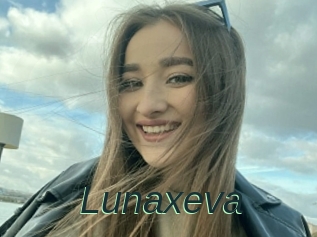Lunaxeva