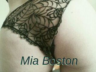 Mia_Boston