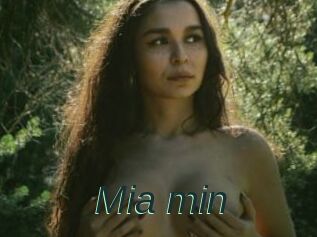 Mia_min