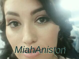 MiahAniston