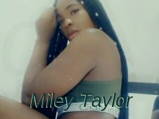 Miley_Taylor