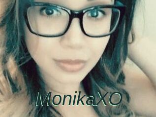 MonikaXO