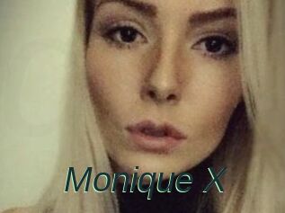 Monique_X