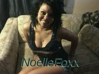 Noelle_Foxx