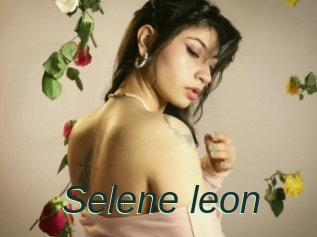 Selene_leon